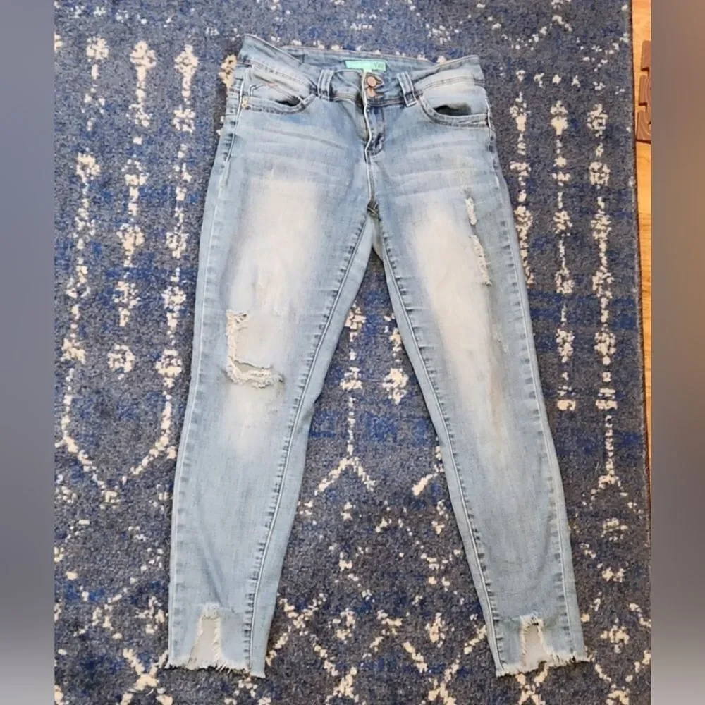 Ymi size 7 jeans distressed stretch frayed - Picture 9 of 9